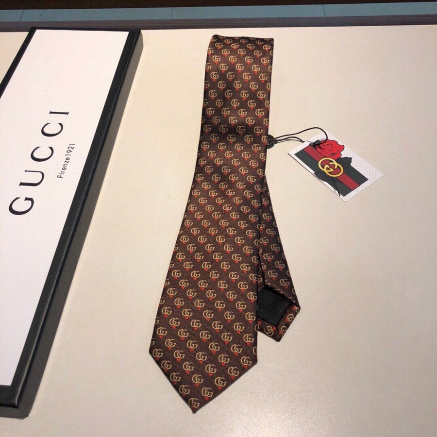 Gucci Red heart + iconic GG pattern silk tie