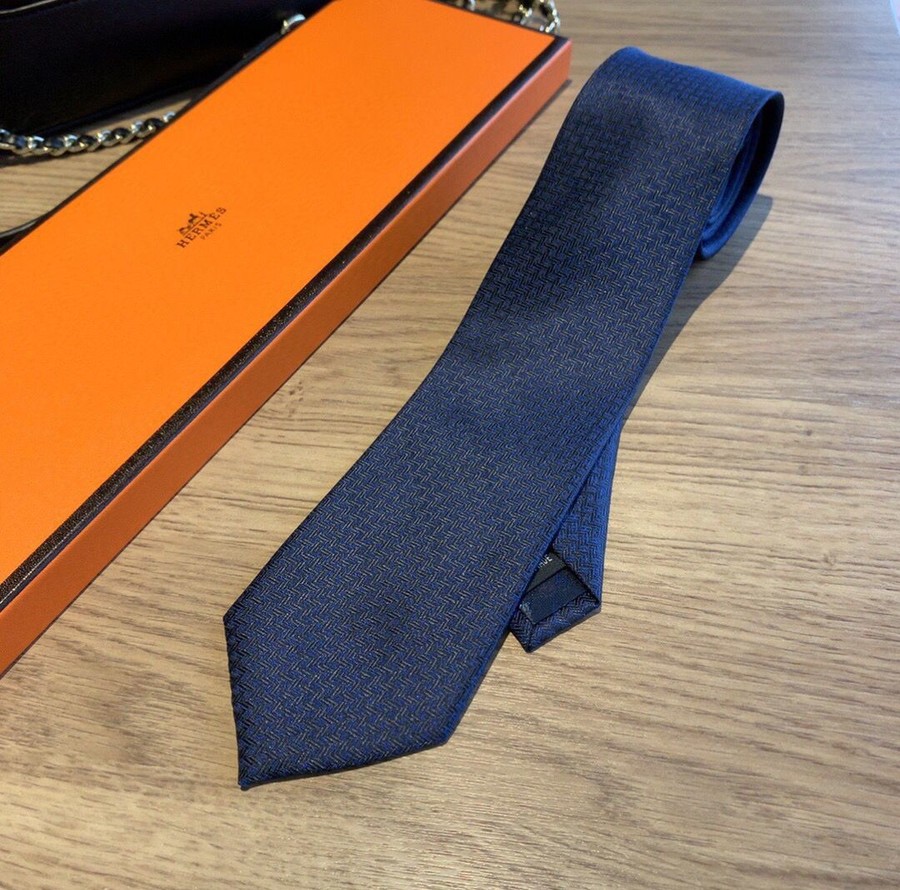 Hermes Twill silk men s tie