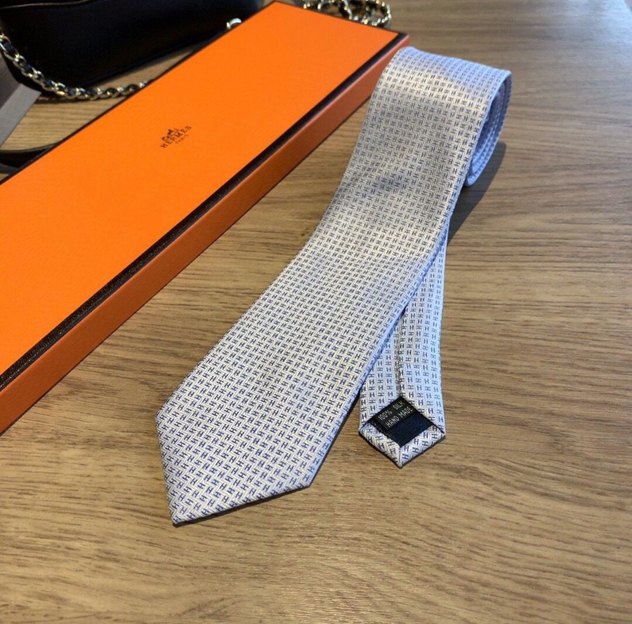 Hermes Twill silk men s tie