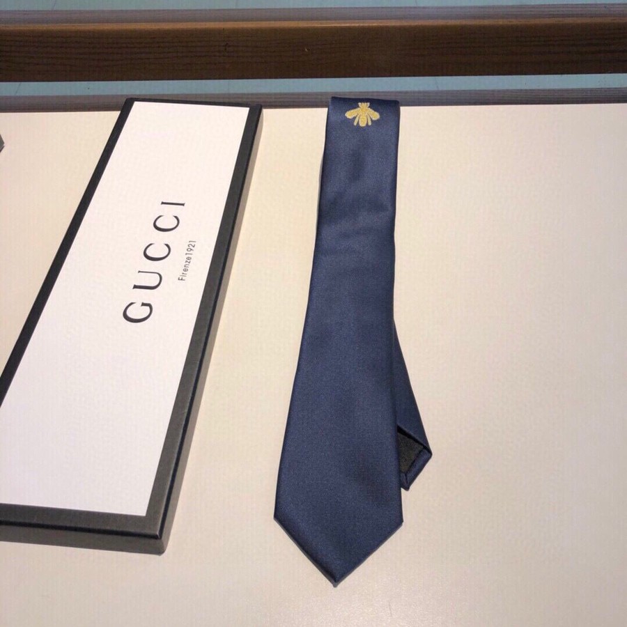 Gucci Silk tie with golden bee embroidery