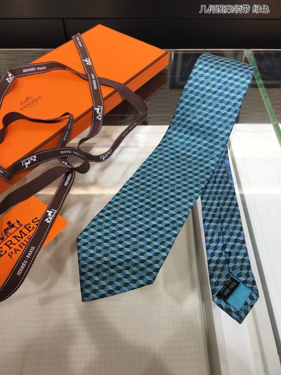 Hermes Twill silk geometric pattern tie