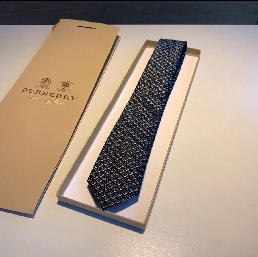 Burberry Jacquard silk TB letter tie