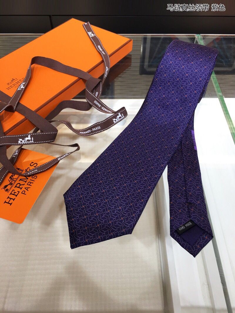 Hermes Twill silk horse chain silk tie