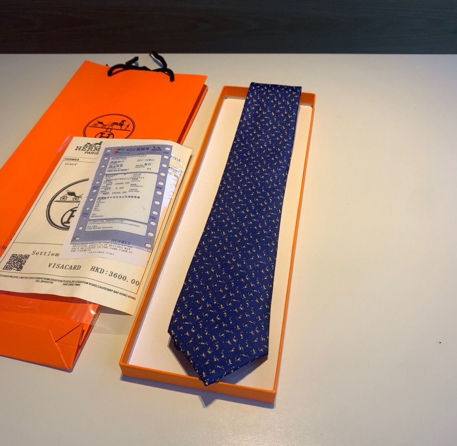 Hermes Twill silk men s tie