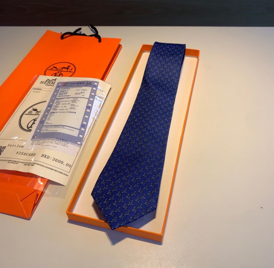Hermes Twill silk men s tie