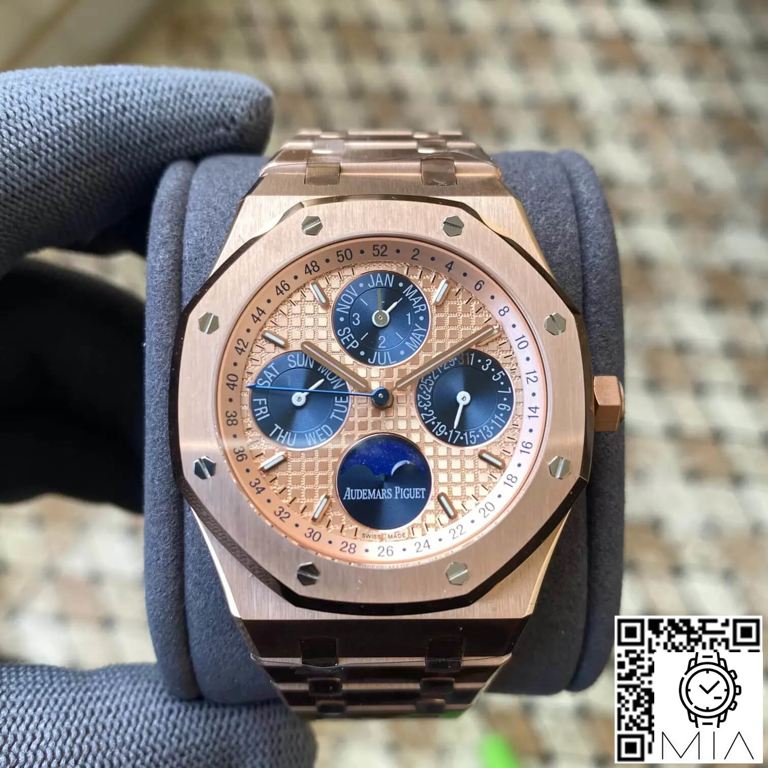 Audemars Piguet Royal Oak 26584OR.OO.1220OR.01 APS Factory Gold Case