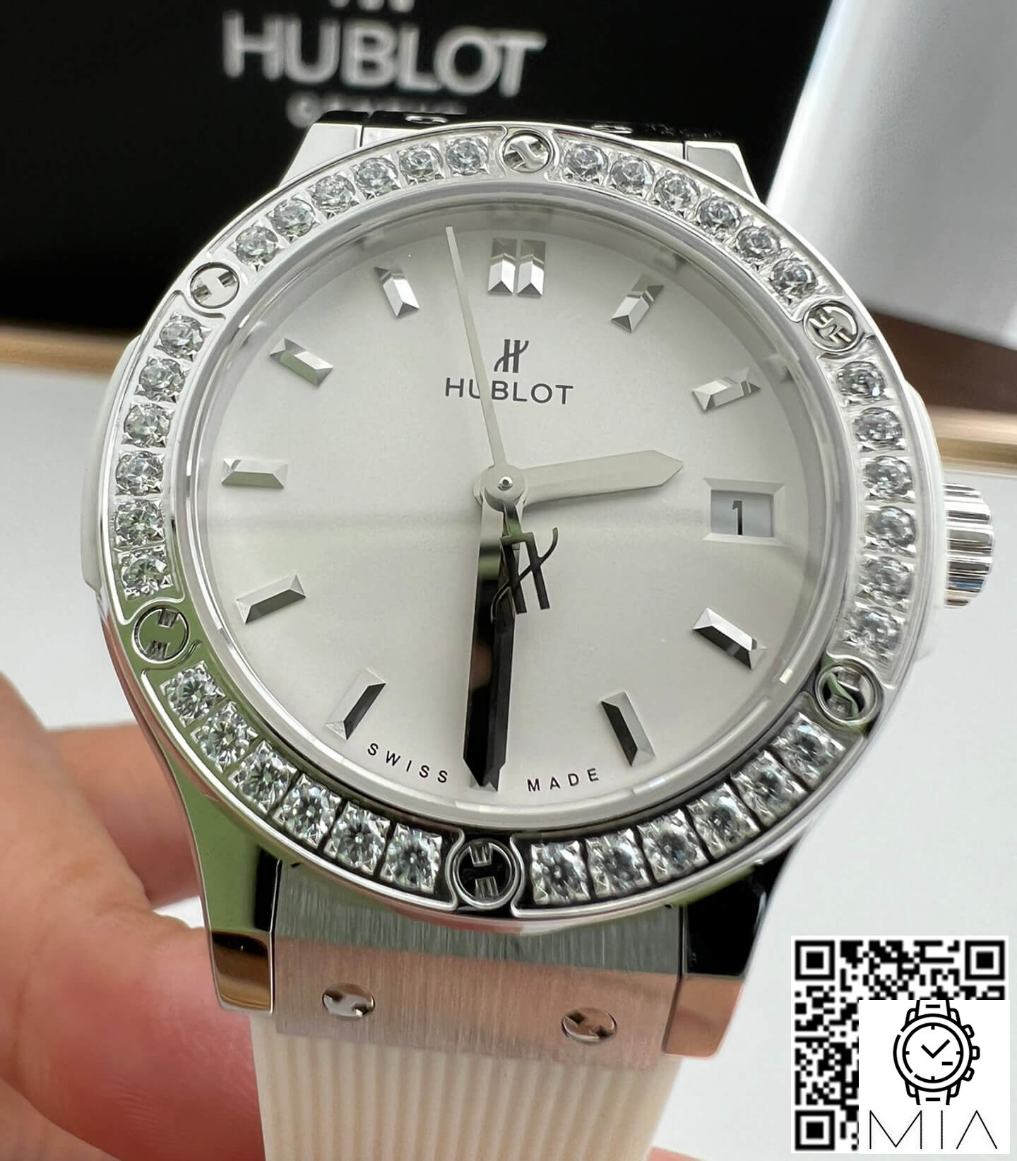 Hublot Classic Fusion 582.NX.2610.RX.1204 33MM HB Factory White Strap