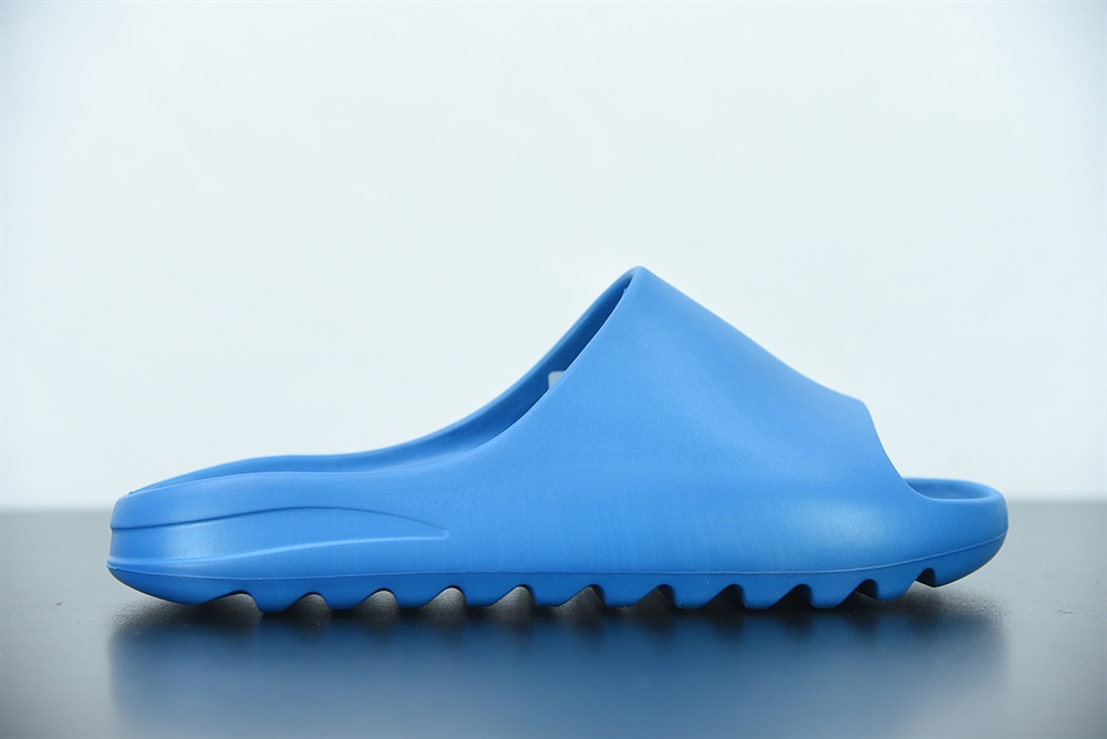 Adidas Yeezy Slide Blue