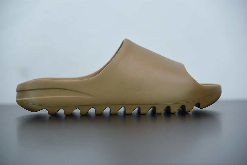 Kanye West x Adidas Yeezy Slide Resin(With Video)
