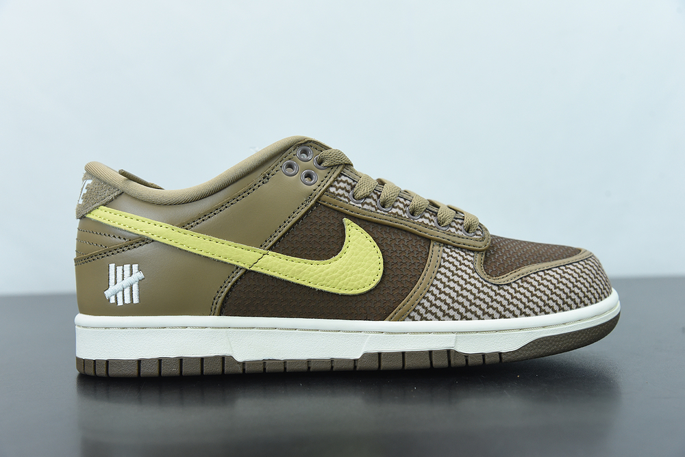 Nike Dunk Low SP UNDEFEATED Canteen Dunk vs. AF1 Pack